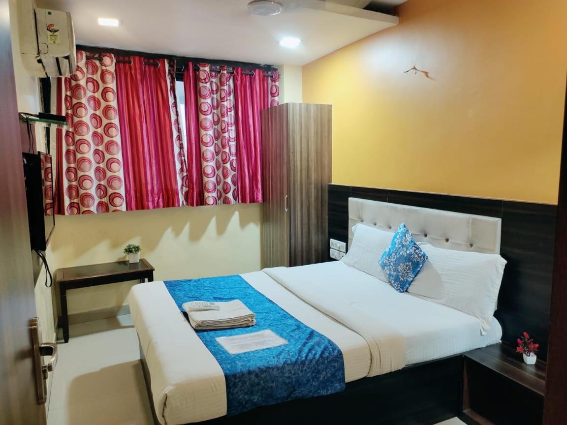 Hotel Golden Galaxy - Santacruz East Mumbai  Buitenkant foto