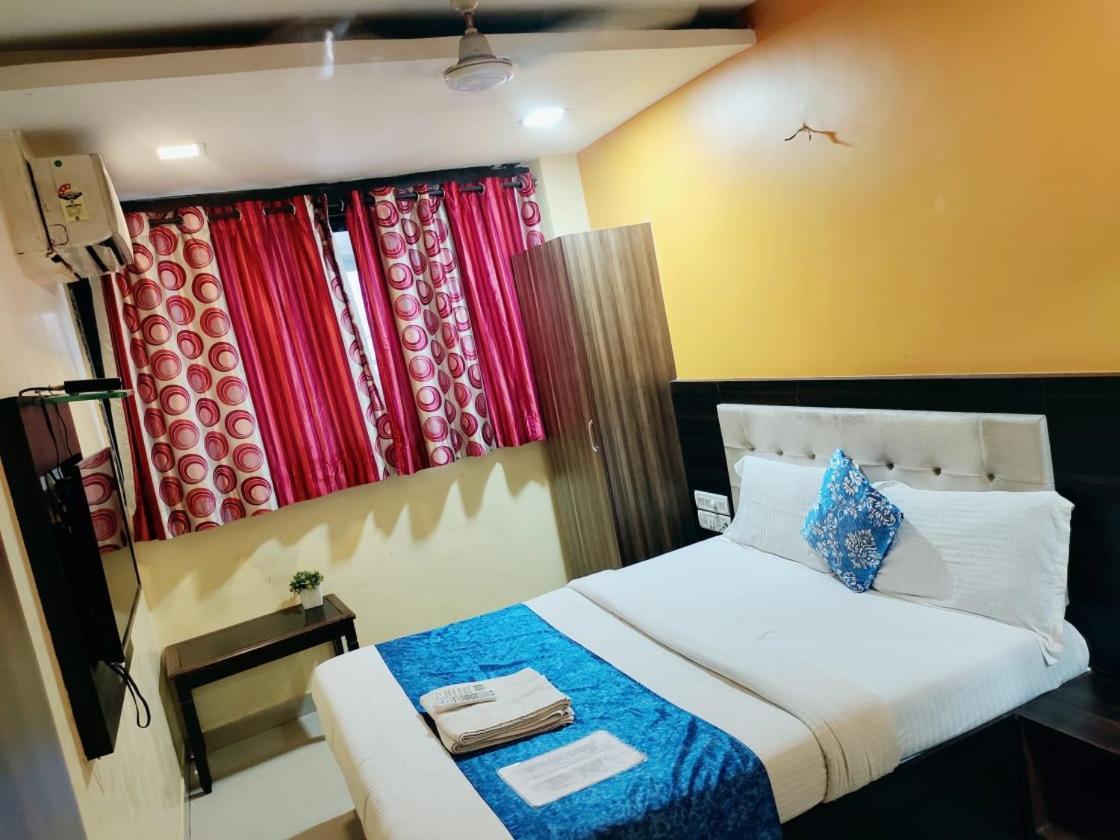 Hotel Golden Galaxy - Santacruz East Mumbai  Buitenkant foto