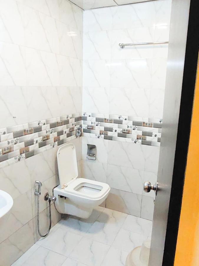 Hotel Golden Galaxy - Santacruz East Mumbai  Buitenkant foto
