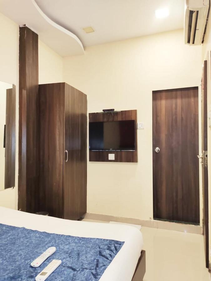 Hotel Golden Galaxy - Santacruz East Mumbai  Buitenkant foto