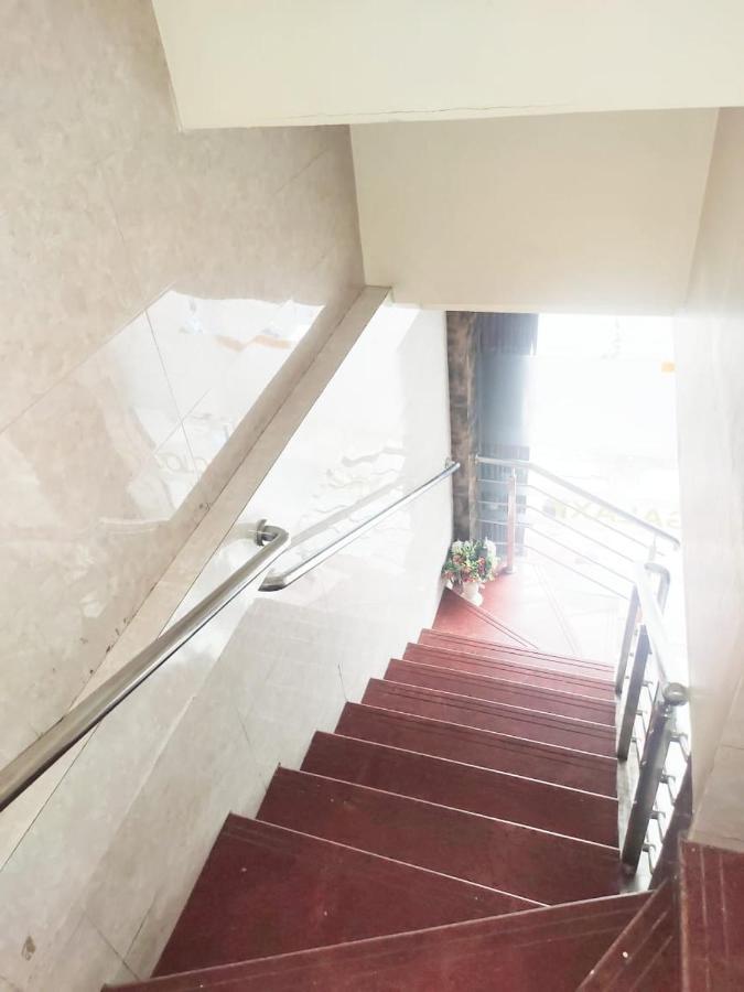 Hotel Golden Galaxy - Santacruz East Mumbai  Buitenkant foto
